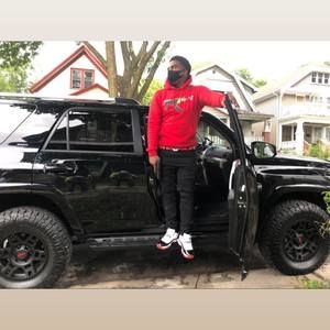 Meet your Posher, Deanthony